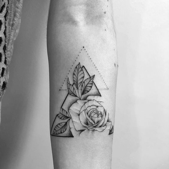 Tatuagens de rosas no braço (5)